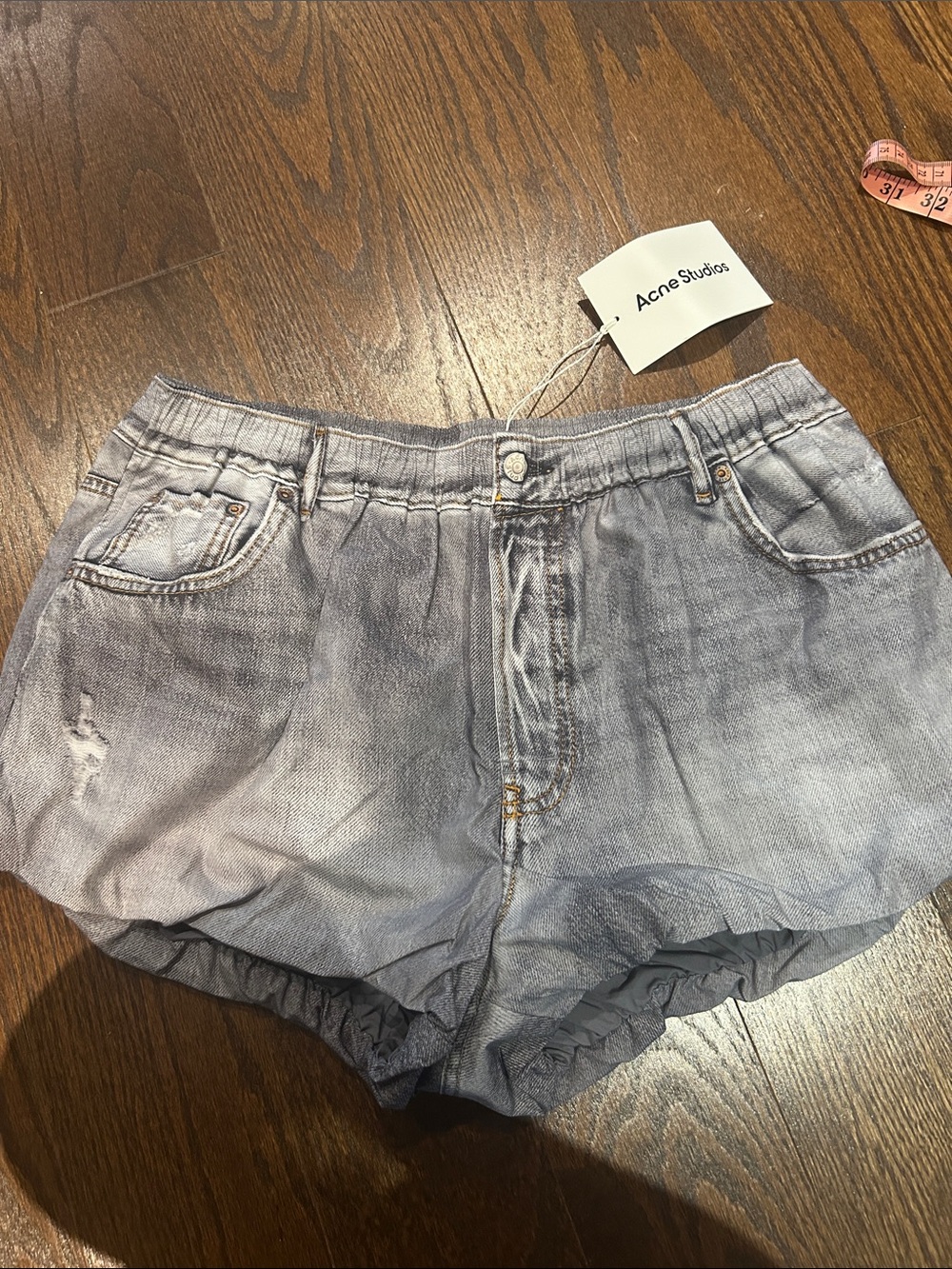 Acne Studios balloon-hem denim shorts size 40